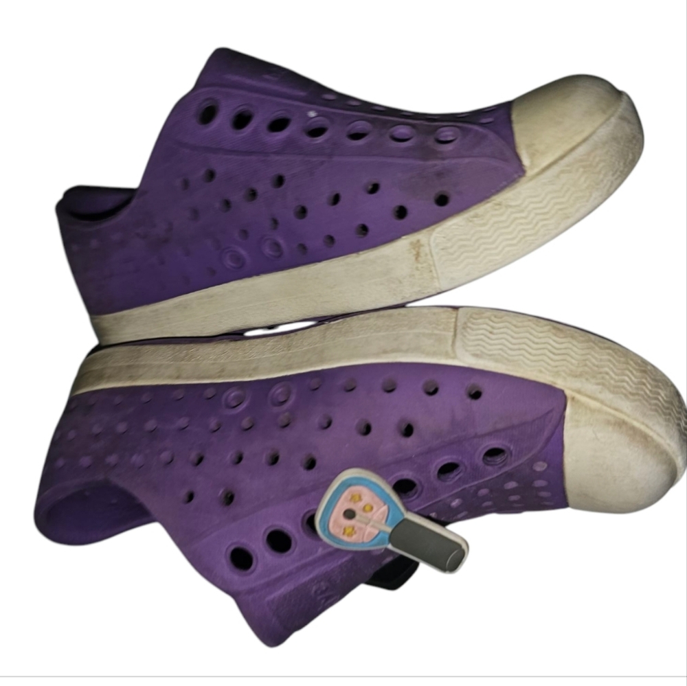 Native Shoes - Picture 5 of 7